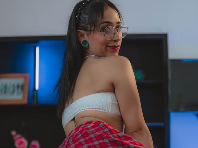 ZaraJoy - Live porn &amp; sex cam - 18776134