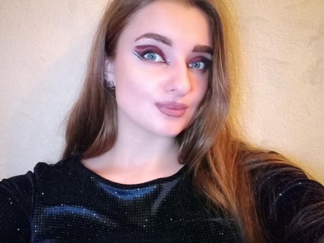 KariMillie - Élő pornó és szexkamera - 18776266