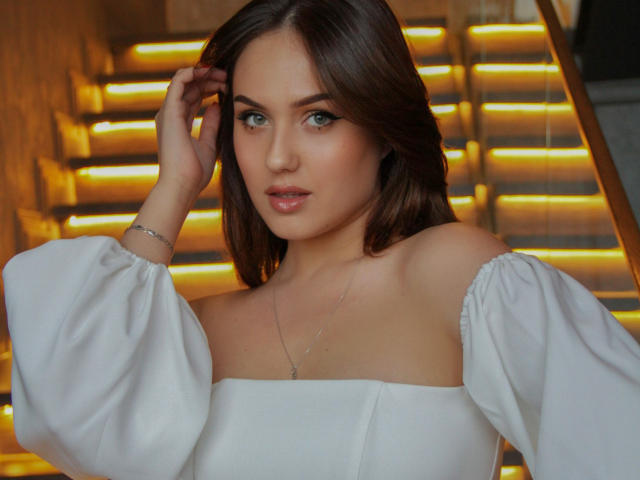 LisaFrancis - Live porn &amp; sex cam - 18783094