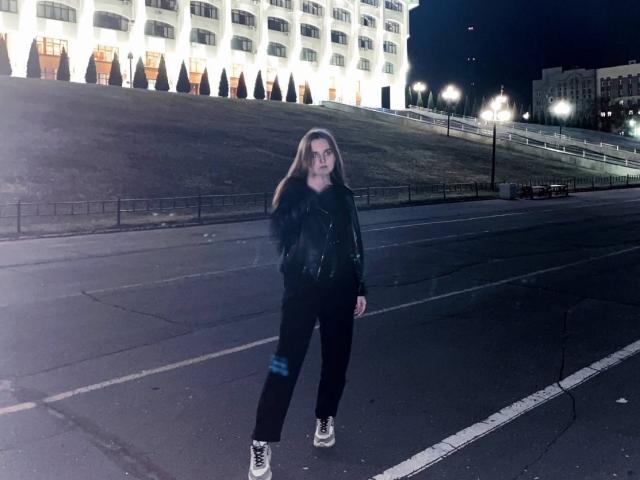 AveryVeksler - Live porn &amp; sex cam - 18786510