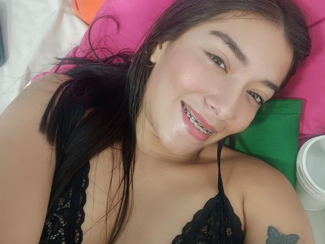 SharonKlart - פורנו בשידור חי ומצלמת סקס - 18788454