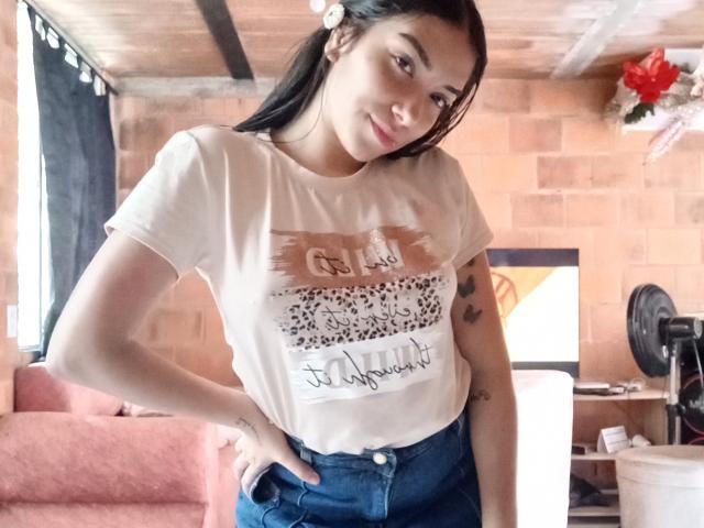 SharonKlart - Live porn &amp; sex cam - 18788598