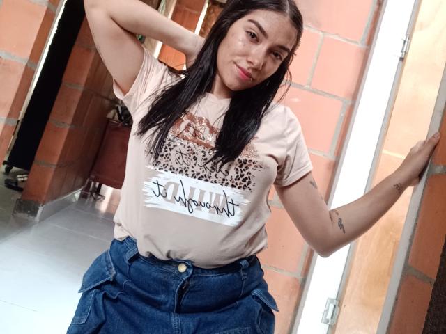 SharonKlart - Porno na żywo i seks kamera - 18788602