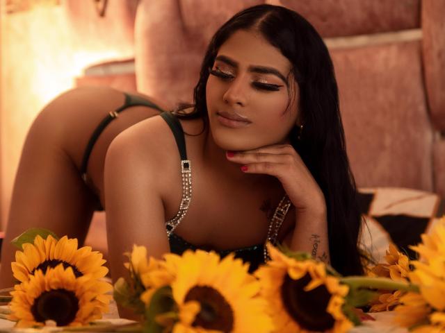 PartyLara - Live porn &amp; sex cam - 18791118