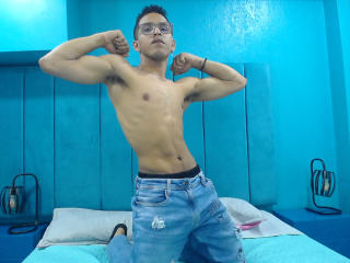 BadBrian - Live porn &amp; sex cam - 18791262