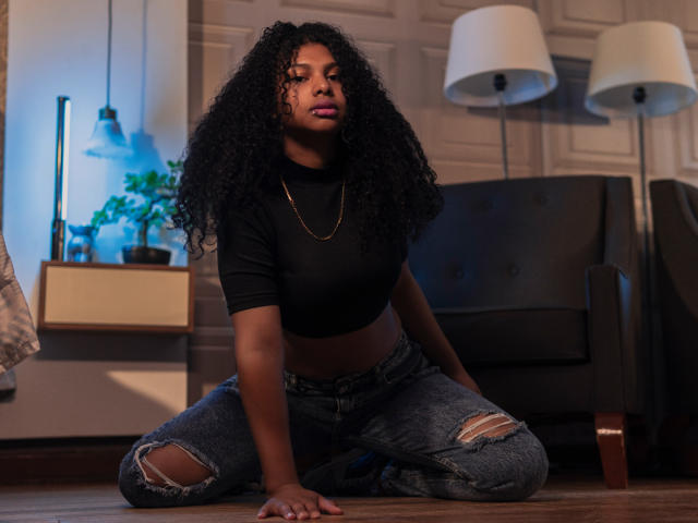 EmmaRiicco - Live porn &amp; sex cam - 18805382