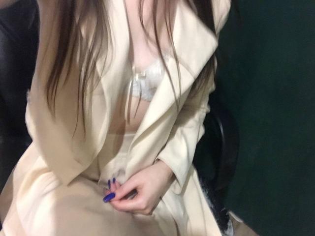 Fellinia - сексуальная веб-камера в реальном времени - 18809730