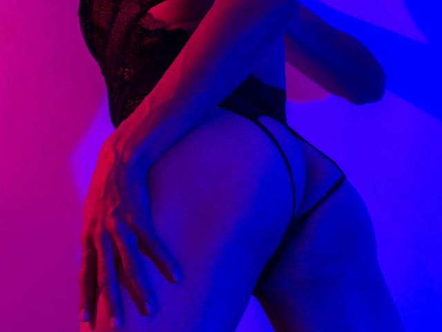 BriaStele - Camera khiêu dâm &amp; quyến rũ trực tiếp - 18811146