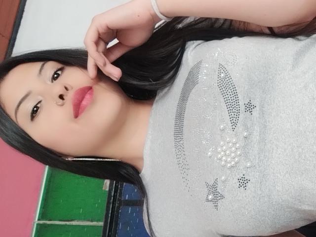 ElaiaBakerr - Sexe cam en vivo - 18815394