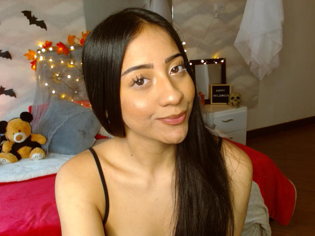 ValerieHang - Élő pornó és szexkamera - 18816214