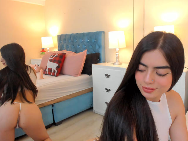 EmmaCoopers - Live sex cam - 18820002