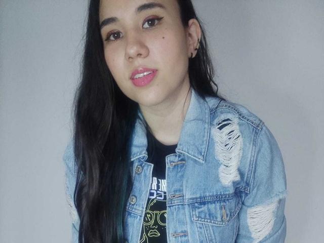 GrettaRomola - Sexe cam en vivo - 18820518