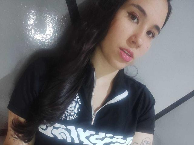 GrettaRomola - Sexe cam en vivo - 18820534