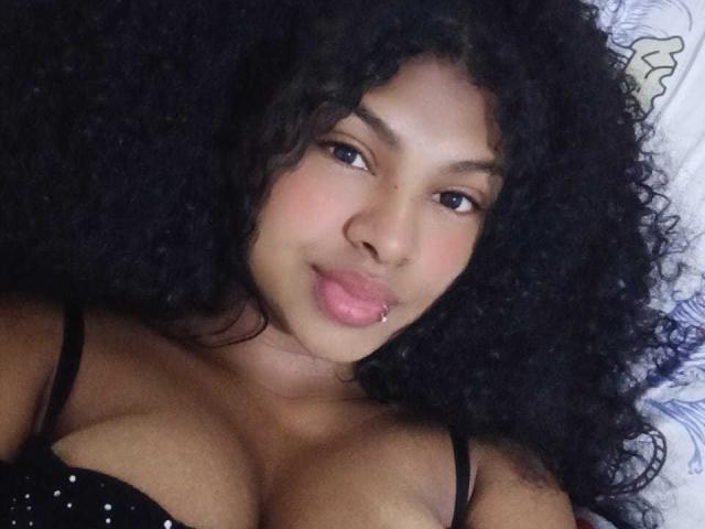 EmmaRiicco - Live porn &amp; sex cam - 18821746