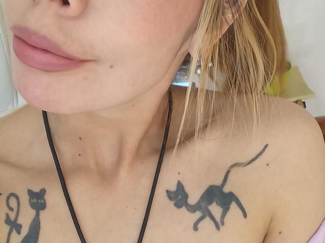 NicolleR - сексуальная веб-камера в реальном времени - 18832178