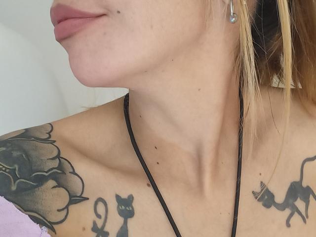 NicolleR - Sexe cam en vivo - 18832186