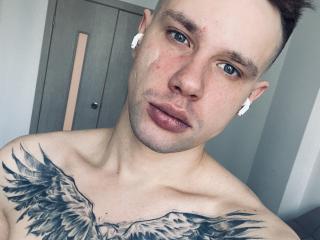 DylanFortune - Live porn &amp; sex cam - 18832630