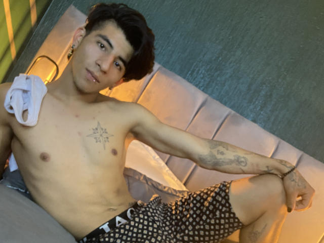 ThiagoLenon - Live porn &amp; sex cam - 18835642