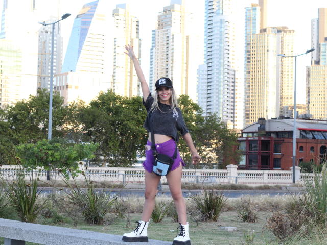 DelaMoons - Live porn &amp; sex cam - 18837250