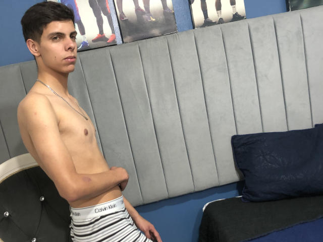 DylanNp - Live porn &amp; sex cam - 18840378