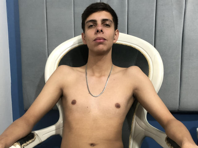 DylanNp - Live porn &amp; sex cam - 18840382