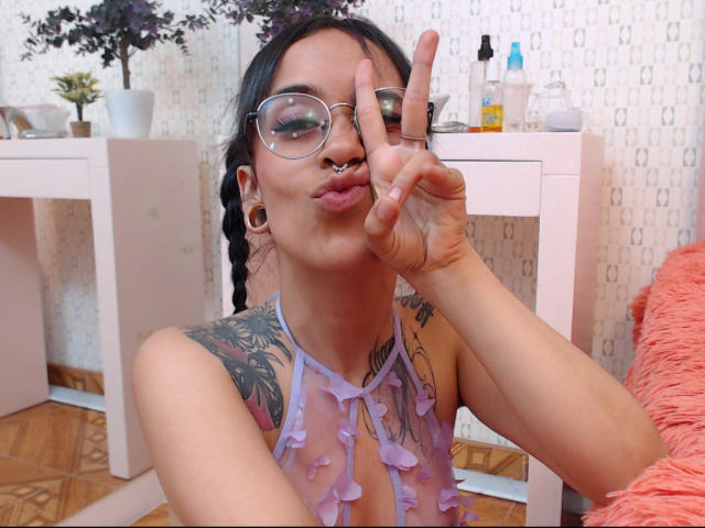 ZaraJoy - Live Sex Cam - 18841234