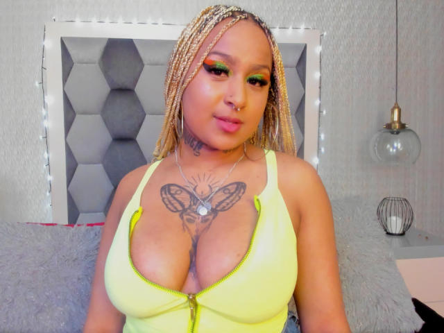 NicolettaCortez - Live porn &amp; sex cam - 18846694