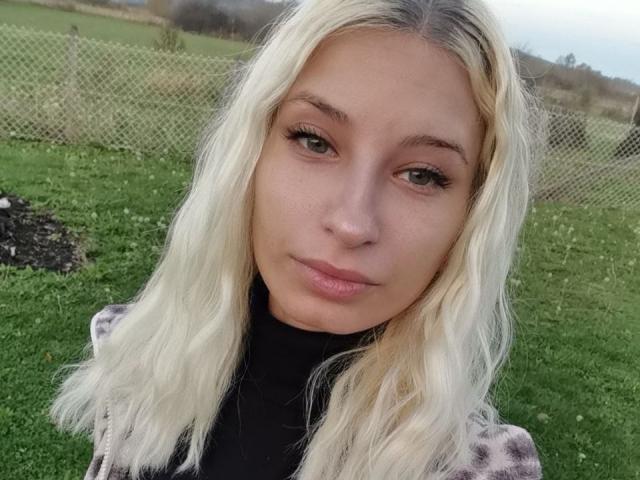 NicolBunnyxxx - Live porn &amp; sex cam - 18849854