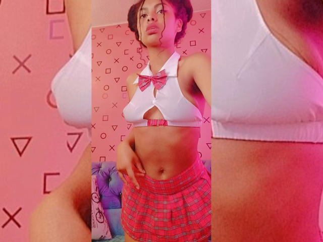 EmmaRiicco - Live porn &amp; sex cam - 18853490