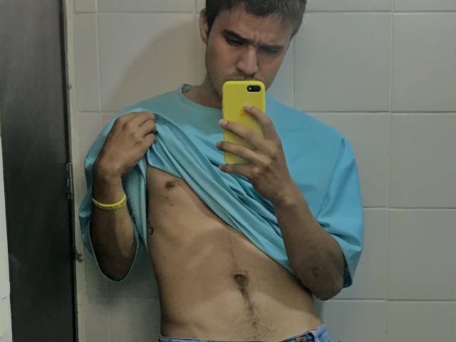 AlexKinter - Live sex cam - 18862214