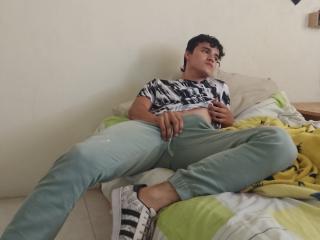 AlexKinter - Live porn &amp; sex cam - 18862238