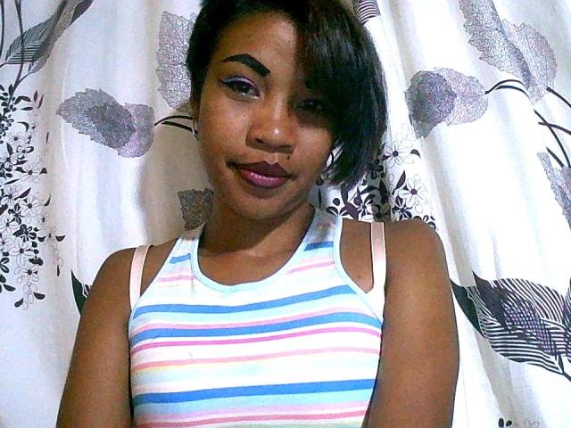 Larrynha - сексуальная веб-камера в реальном времени - 18862590