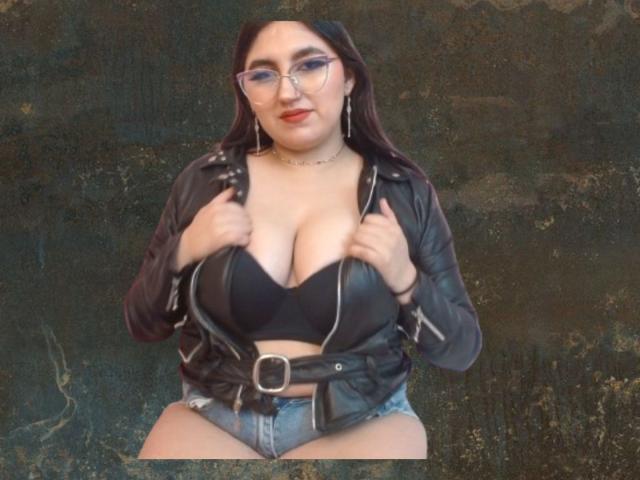 AlejaLoaizaa - Élő pornó és szexkamera - 18863562