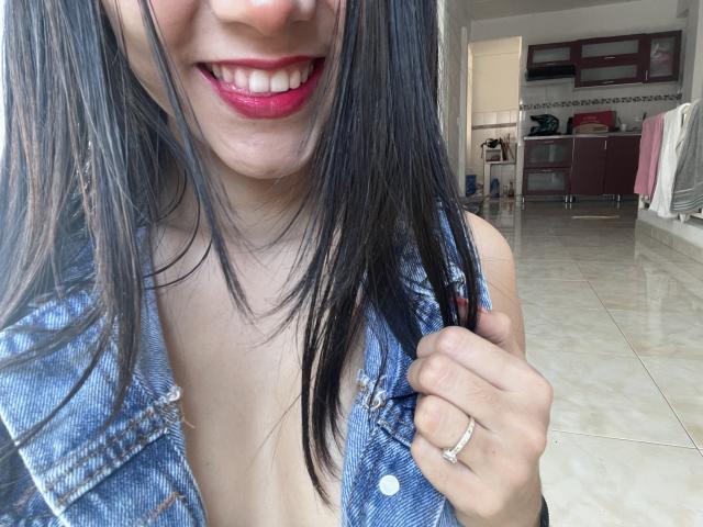 DeisyWest - Live sex cam - 18865522