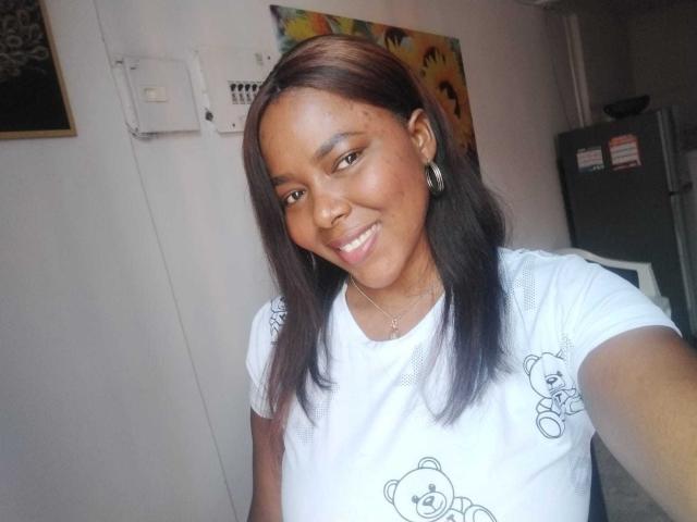 EmiraHot - Live porn &amp; sex cam - 18865642