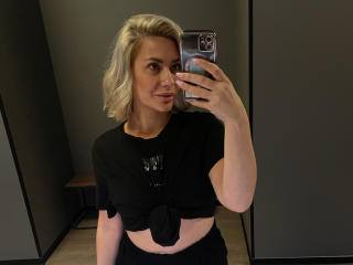 FantasyMonica - Live porn &amp; sex cam - 18872186