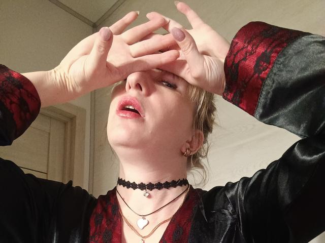 DanielaAdore - Camera khiêu dâm &amp; quyến rũ trực tiếp - 18878686