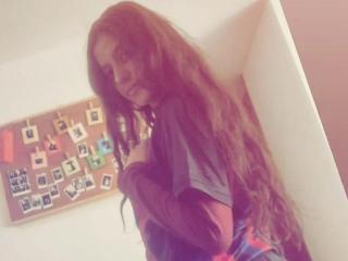 TammyDeluxe - Live porn &amp; sex cam - 18878874