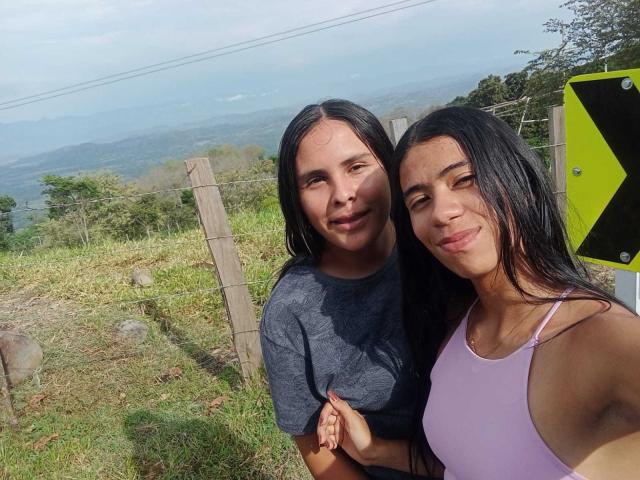 CleoAndAshley - сексуальная веб-камера в реальном времени - 18880822