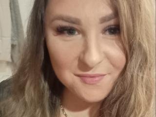 IsabelleFlowers - Live porn &amp; sex cam - 18884438