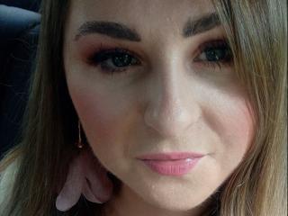 IsabelleFlowers - Live porn &amp; sex cam - 18884450