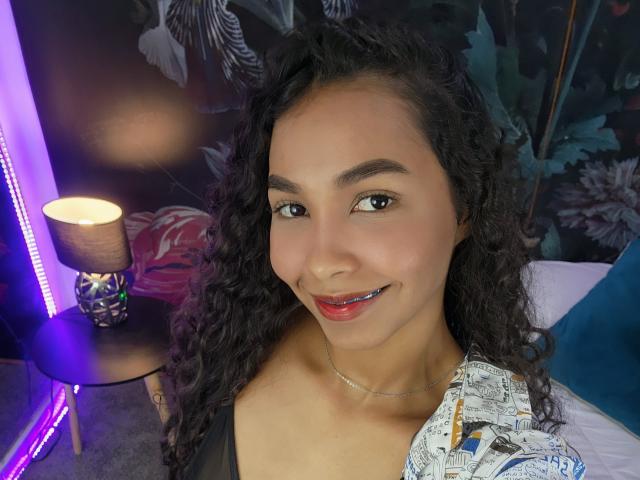 DaniEvans - Live porn &amp; sex cam - 18886274