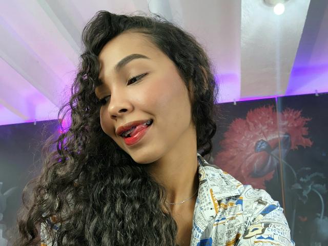 DaniEvans - Live porn &amp; sex cam - 18887174