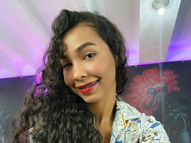 DaniEvans - Sexe cam en vivo - 18887178