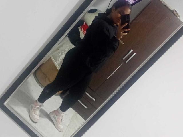 Katiam - сексуальная веб-камера в реальном времени - 18895546