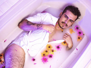 SalvattoreCos - Sexe cam en vivo - 18899030