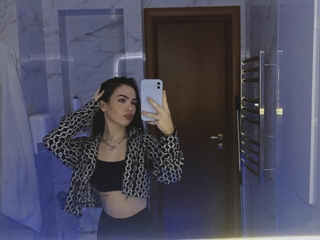 LucianaL - сексуальная веб-камера в реальном времени - 18899782