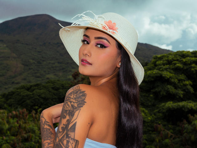 MiiaRogger - Live porn &amp; sex cam - 18901166