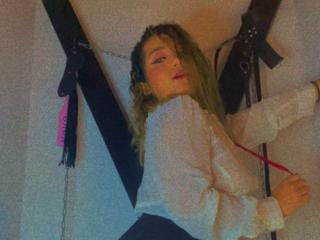 GemmaKm - Live porn &amp; sex cam - 18901474