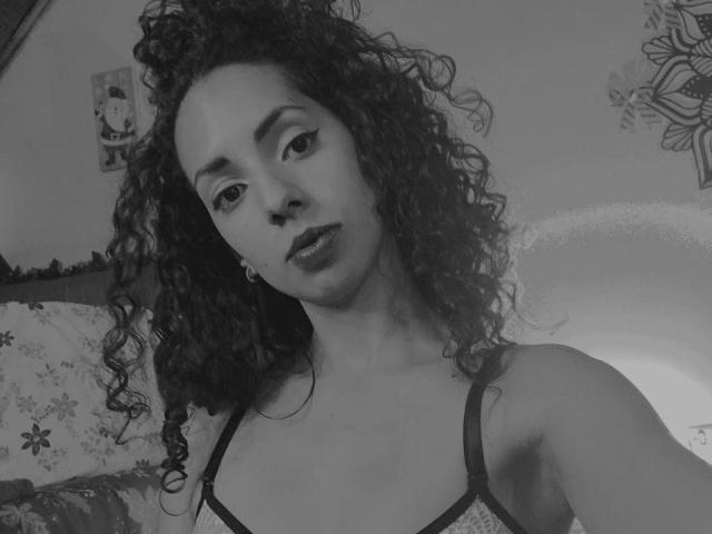 MoniqueCurlz - Sexe cam en vivo - 18901562